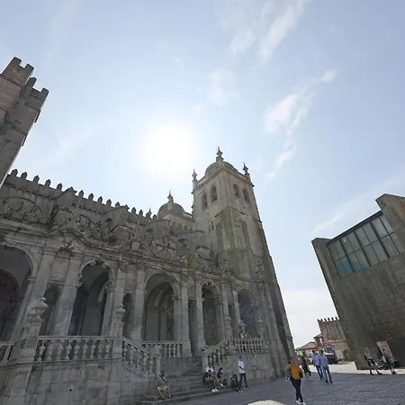 Flh Balcony * بورتو